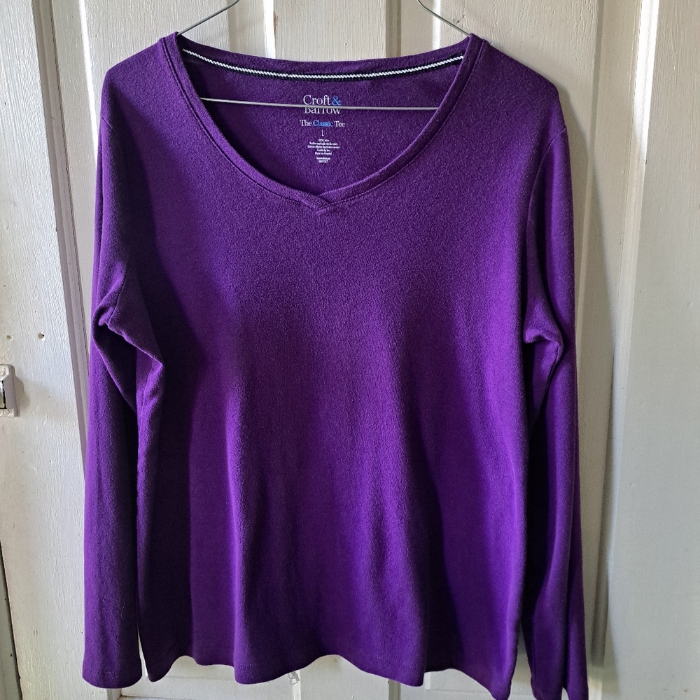 A very pretty croft burrow women shirt from kowls